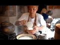 Download Lagu Eigenaar heeft ervaring in een beroemd sushi- en Japans restaurant Ontbijtrestaurant Okinawa