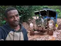 Download Lagu Zelfs met een tractor zijn deze wegen een nachtmerrie