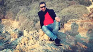 الفنان زين يعقوب على الشط دندنها