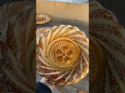 watch how i create a flower on bread by hand… 🌸 #bread #Foodie #baking #fyp