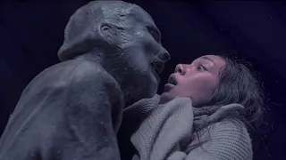 بتعمل تعويذة بتستدعي واحد من الجـن بيزورها في احلامها وبيعمل معاها علاقـة وبيخلص على اي حد يجي جنبها 