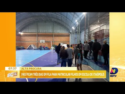 Pais ficam três dias em fila para matricular filhos em escola de Itaiópolis