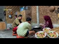 Download Lagu Hujan masih tak reda,masak nasi goreng di temani anak dan suami senang sekali, masakan desa 
