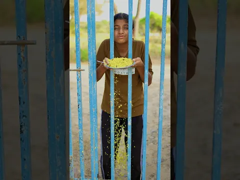 Garib girl ko poha mil gaya #shorts #poha #viral