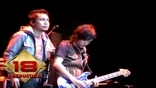 Download Naff - Di Satu Bintang Aku Menunggu  (Live Konser Jambi 19 Maret 2008) MP3