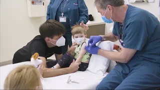 Walgreens begins vaccinating children ages 5-11 against COVID-19