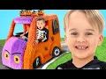 Download Lagu Kid plays Halloween Trick or Treat MP3