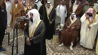الشيخ خالد الغامدي يصلي العشاء في الحرم المكي 