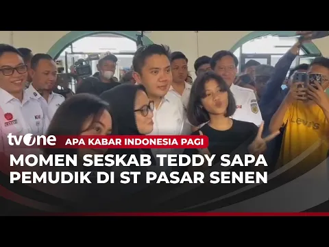 Seskab Teddy Tinjau Aktivitas Mudik di St Pasar Senen