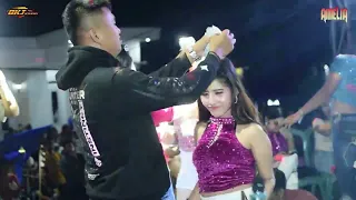 tia oyoy wanita idaman lain amelia musik in cikangkung