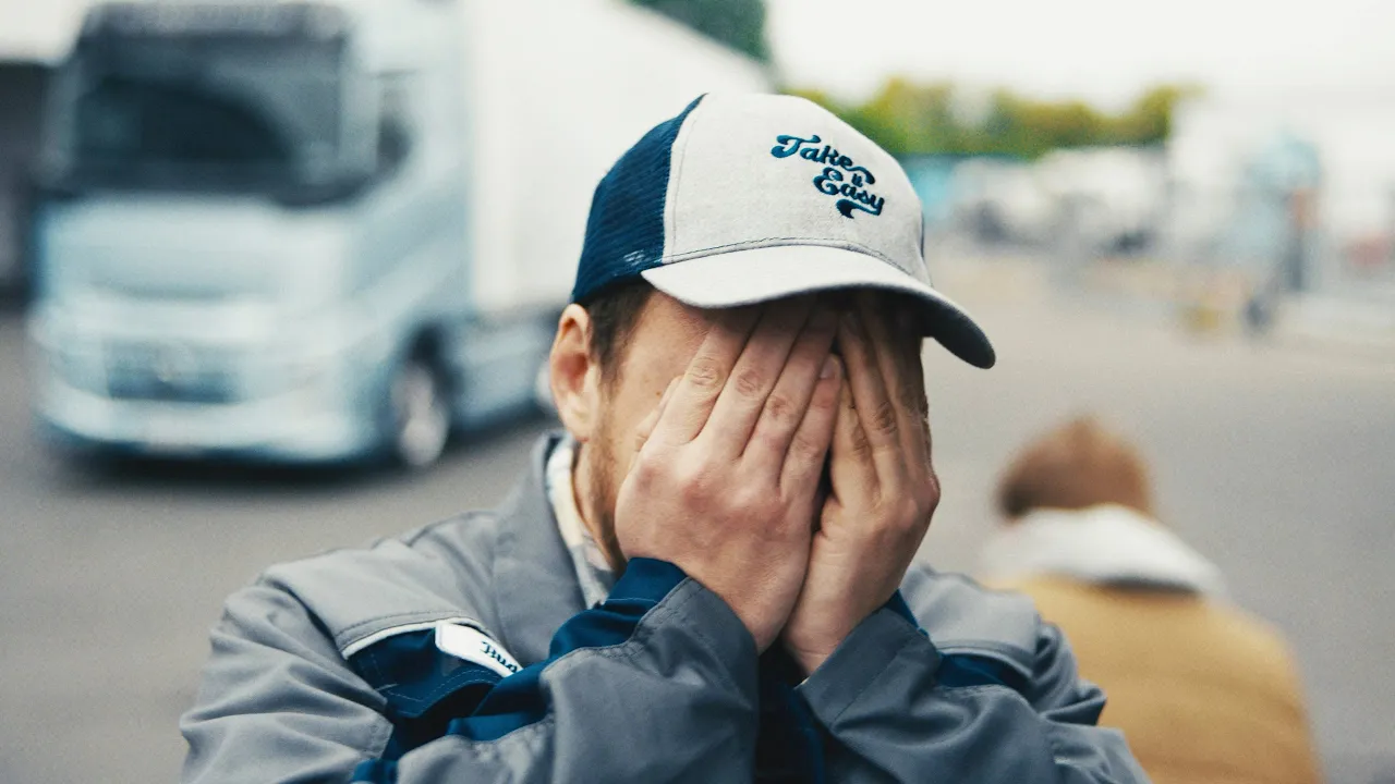 Volvo Trucks — Volvo Connect: Positioning. Keep Rolling (YouTube video ad)