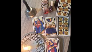 Piscis, Dos personas te van a dar un regalo y viene una sorpresa para ti también...