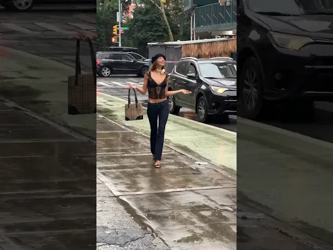A rainy day in NYC ☁️☔️🕊️ #nyfw #2023 #taylorswift