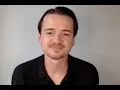 Download Lagu Een komische samenzwering met Dan Byrd | New York Live TV