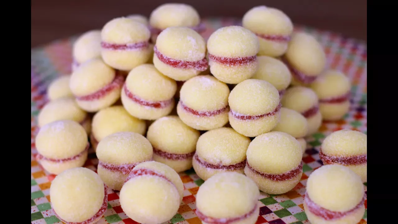 BOLINHO DE CHUVA SUPER FÁCIL E SEQUINHO | FAÇA 50 BOLINHOS COM 1 OVO - Isamara Amâncio