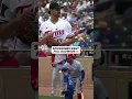 Kyle Schwarber just doing dad things on the job