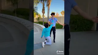 تيك توك التوأم الامريكي 