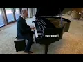 Le président Russe Putin joue A Vava Inouva au piano et  Rend Hommage à "Idir"