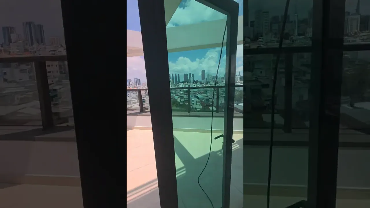 Cho thuê tầng 5 nguyên sàn 86m² + sân 235m², view sông, sát Quận 1 phù hợp làm F&B, văn phòng