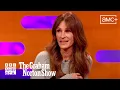 Download Lagu Julia Roberts' Beautifully Engineered Bra 🤭 The Graham Norton Show | BBC America
