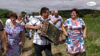 ГАРМОНИСТ АНАТОЛИЙ СВЯТОВ ПРИЕЗЖАЙТЕ В ГОСТИ ЛЕТОМ БУДЕМ В ПОЛЕ ПЕТЬ ЧАСТУШКИ ПРО ЛЮБОВЬ СЕРДЕЧНУЮ 