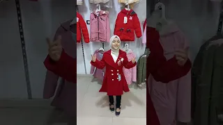 المنشدة ريتال احمد وهى بتنشدفى محل الملابس 