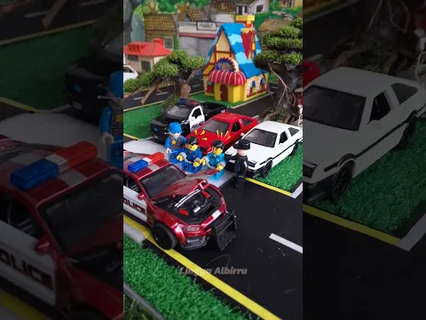 MOBIL BALAPAN DI JALAN RAYA! POLISI LANGSUNG LAKUKAN PENGEJARAN π¨