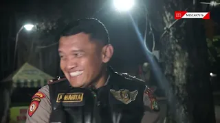YAILAH CUMA APLIKASI IJO DOANG NGAPA HARUS  GITU, BIASA AJA DONG