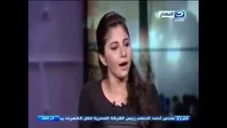 شاهد ياسمينا تغني عن العشاق بدون مايكرفون دندنها