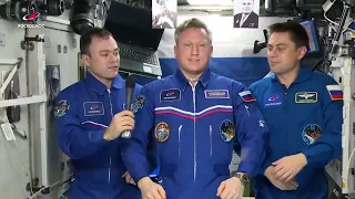 С Днем космонавтики россиян поздравили космонавты Роскосмоса