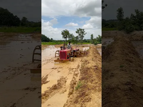 Mahindra tractor working in mud #shorts #trending #tractor