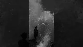 عمرو دياب لا بقيت تسمعني وتفهمني ولا حاسس بيا 