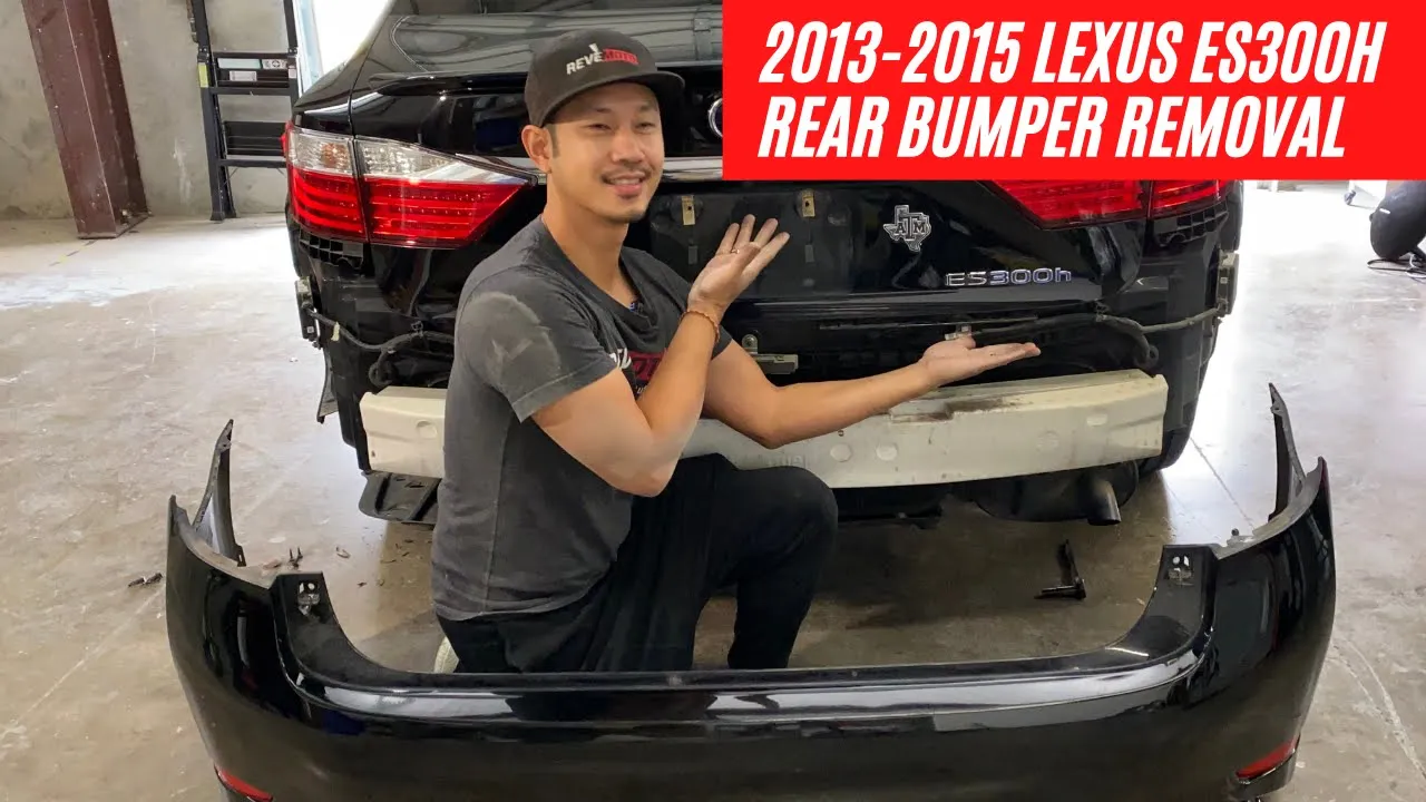 2015 Lexus ES300H : Rear Bumper Painted (Aftermarket)