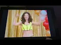 Fran Fine s yellow bikini