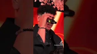 احمد موزا بفتح تليفوني بقلب في لمحت صوره زمان لأليف دندنها