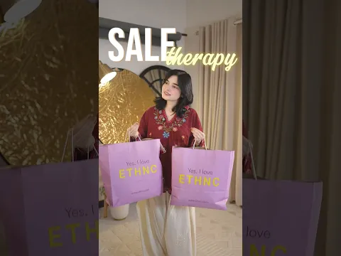 Is parcham k saye taly, Hum aik hain hum aik hain!😭🎀•Sizes mostly mainy s/Xs liya hain💅