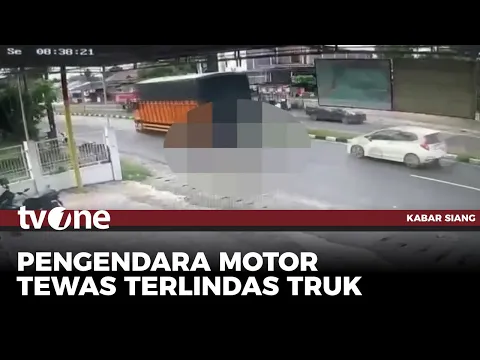 Detik-detik Pengendara Motor di Aceh Terlindas Truk