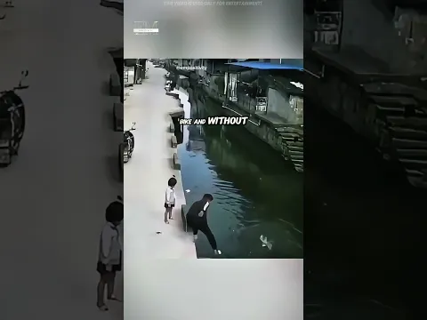 DELIVERY MAN SAVING LITTLE CHILD  😇😍 #shorts #viral