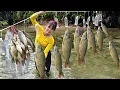 Download Lagu Build traps to catch a lot of extremely terrible fish during the flood season.
