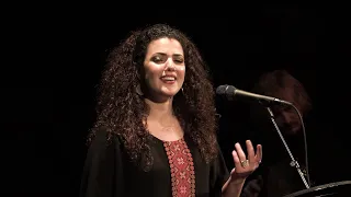 لما بدا يتثنى  ناي البرغوثي                                    دندنها