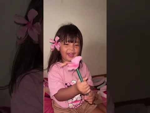ADEK AHZA SAYANG SAMA MAMAK