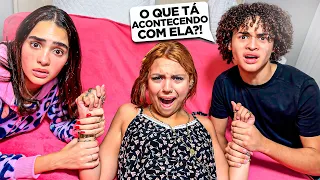 A MENINA ESTRANHA TEM UM PROBLEMA MUITO SÉRIO ‼️