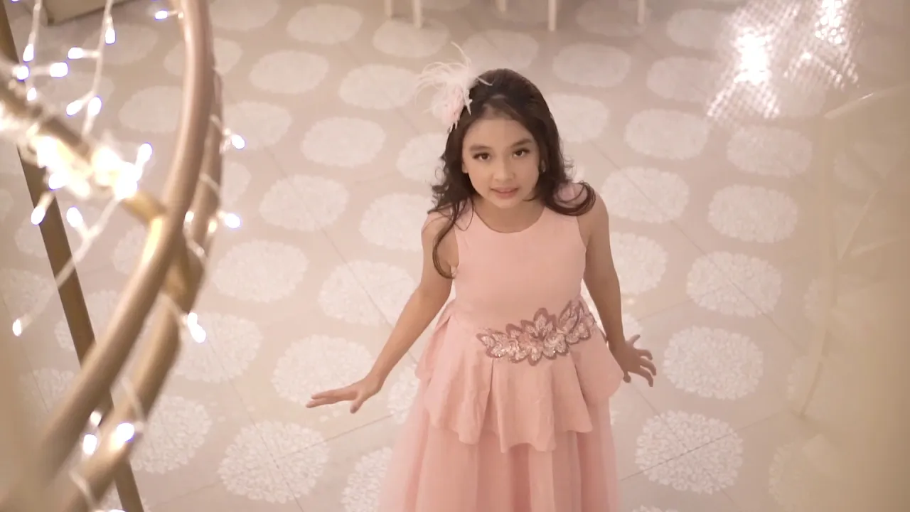 Sarah Jeffery - Queen of Mean (From "Descendants 3") cover by Celine Gabrielle Sarah Jeffery - Queen of Mean (From "Descendants 3") cover by Celine Gabrielle