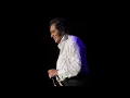 Download Lagu THE AMAZING ENGELBERT HUMPERDINCK AT 89 YEARS OLD 