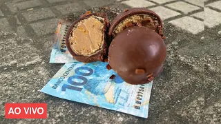 pegando dinheiro na 💩