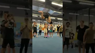 YouTube Shorts SHORT 