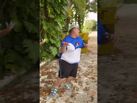 O GORDINHO BOLOLO BEIJO UMA MULHER? 😱