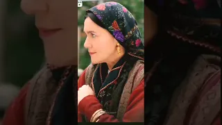 أندر تمشي بطريقه مضحكة هى ويلديز مسلسل التفاح الحرام 