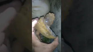 برايكم ماهذا الحجر هل هو الماس ام زجاج 