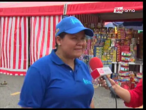 Desde la explanada del estadio Monumental feria de fuegos artificiales